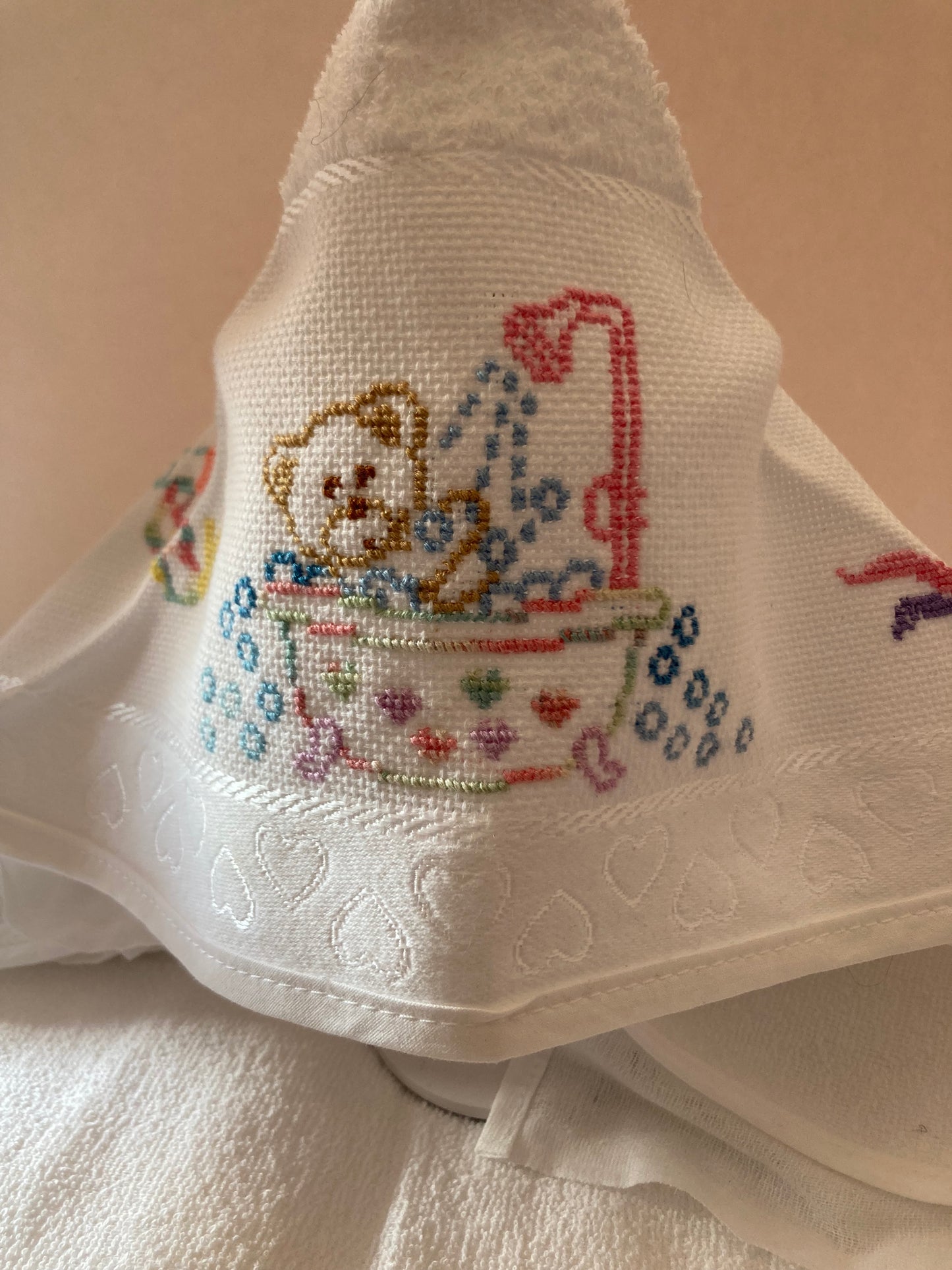 Toalla capucha bebe  bordada personalizada